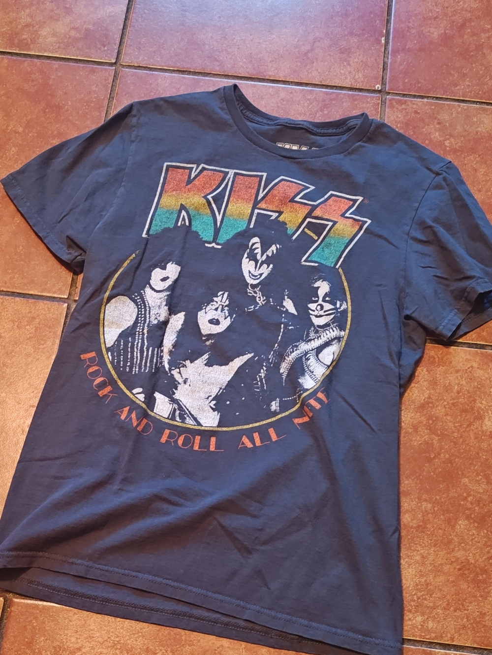 Kiss Short Sleeve Tee - Black with Rainbow Logo